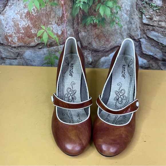 KENSIE Burnished Brown Leather Mary Janes, 7.5 - Picture 5 of 12